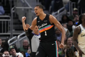 史上出场时间最少的MVP？文班场均出场29.2分钟